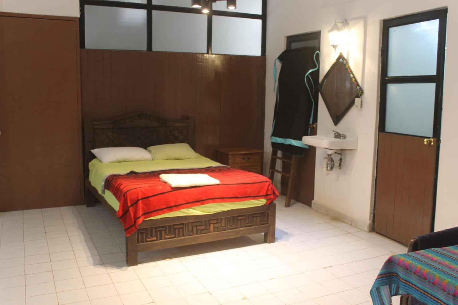 ホテル Posada Santa San Cristóbal de Las Casas 部屋 写真